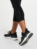 ADAPT Seamless ¾ Leggings / Blackout-Leggings & Bottoms-Womens