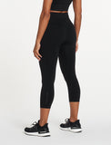 ADAPT Seamless ¾ Leggings / Blackout-Leggings & Bottoms-Womens