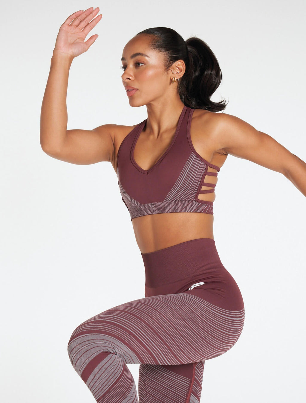 products/womens-impulse-seamless-sports-bra-claret.jpg