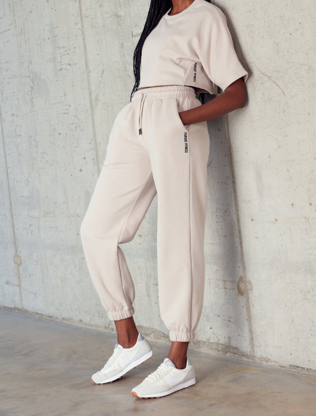 products/womens-oversized-fleece-joggers-stone.jpg