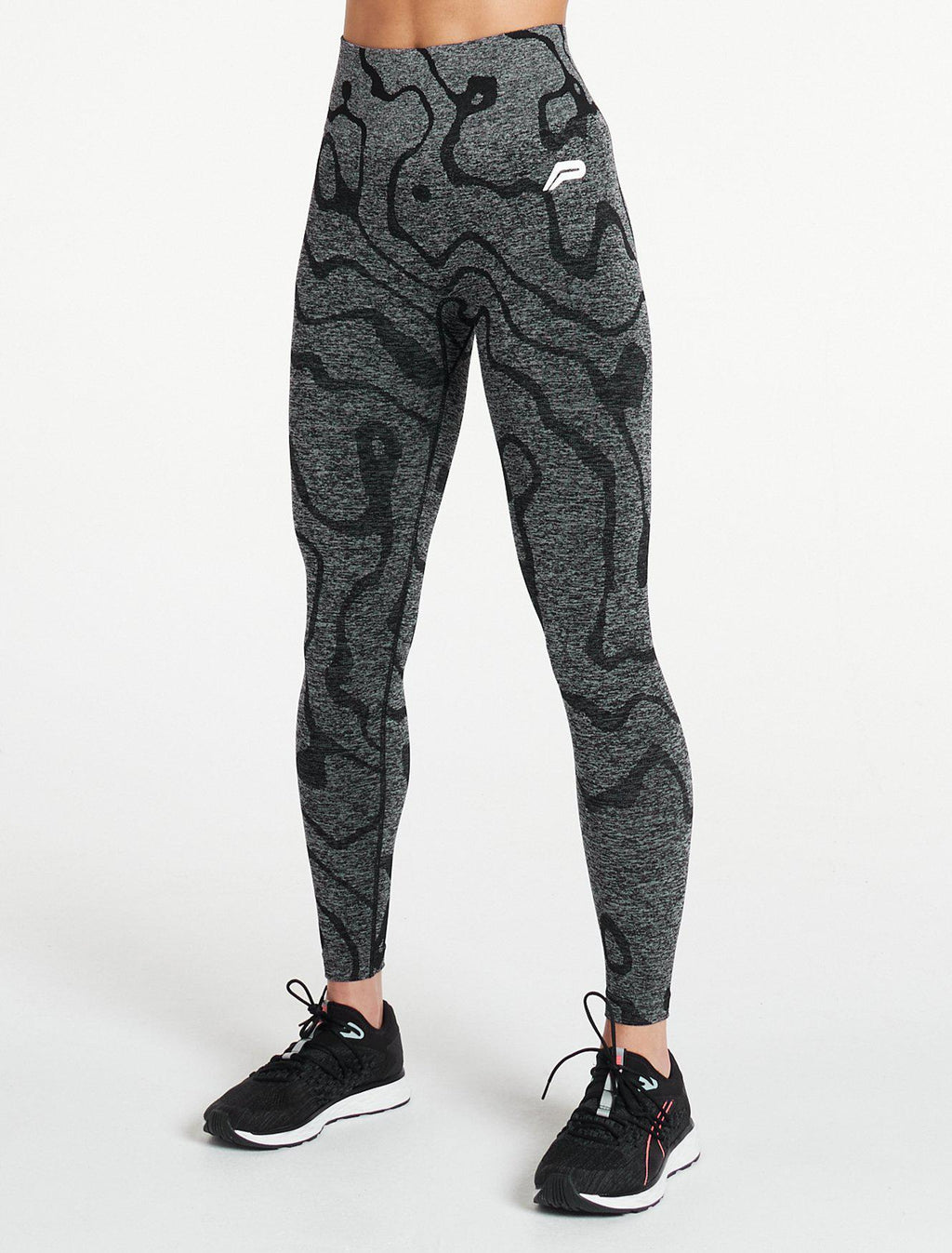 products/womens-sustainable-seamless-leggings-black.jpg