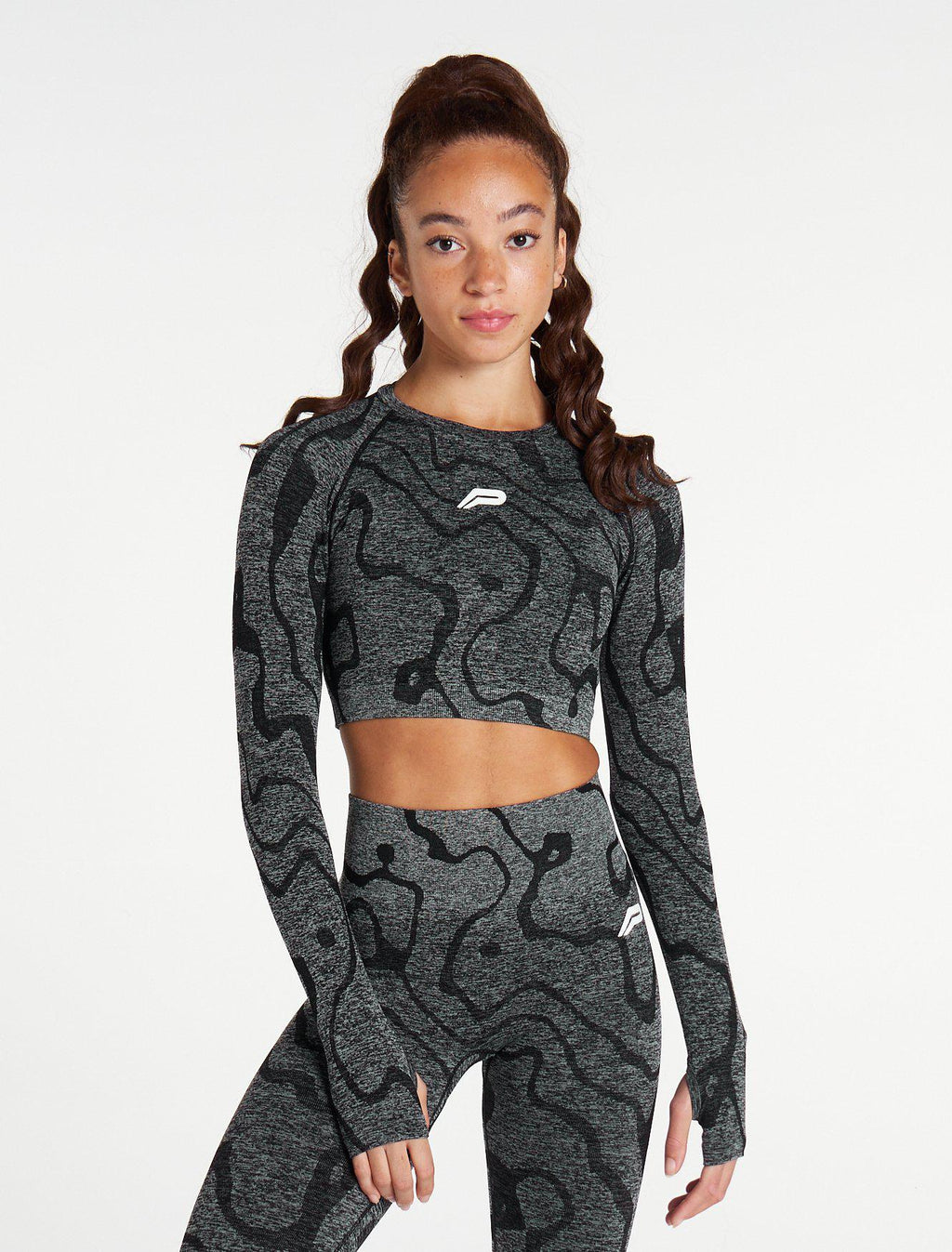 products/womens-sustainable-seamless-long-sleeve-crop-top-black.jpg